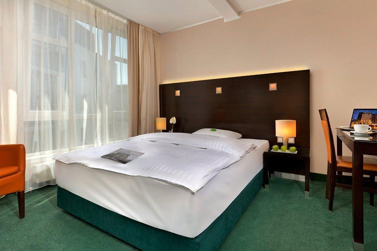 Hotel Lumiere An Der Messe "New Opening" Frankfurt am Main Buitenkant foto