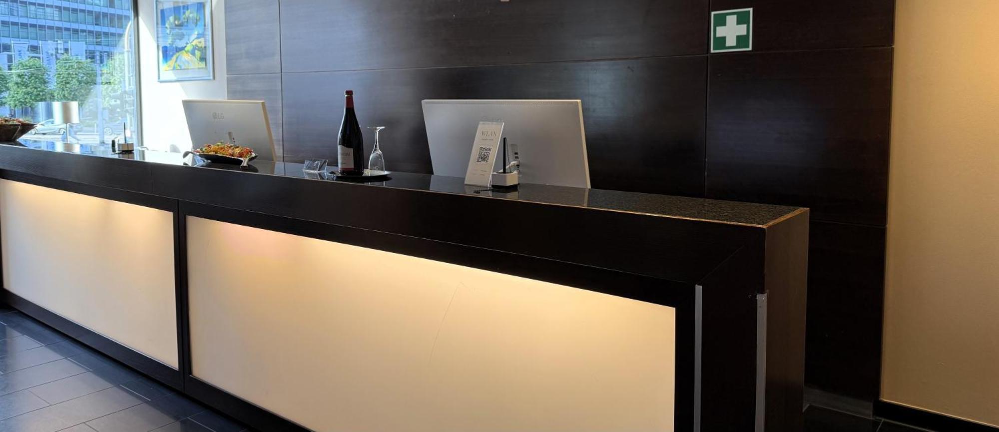 Hotel Lumiere An Der Messe "New Opening" Frankfurt am Main Buitenkant foto