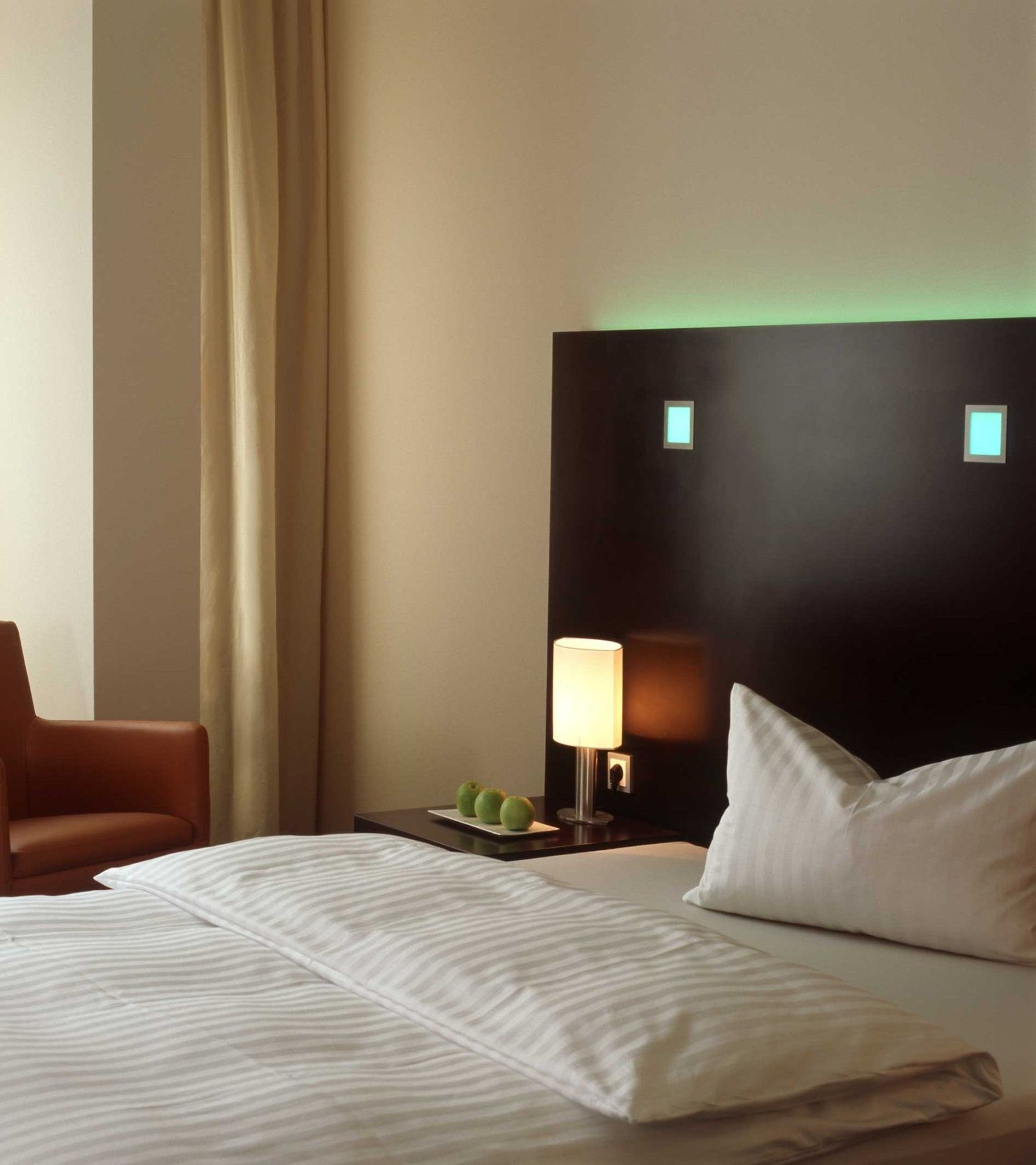 Hotel Lumiere An Der Messe "New Opening" Frankfurt am Main Kamer foto