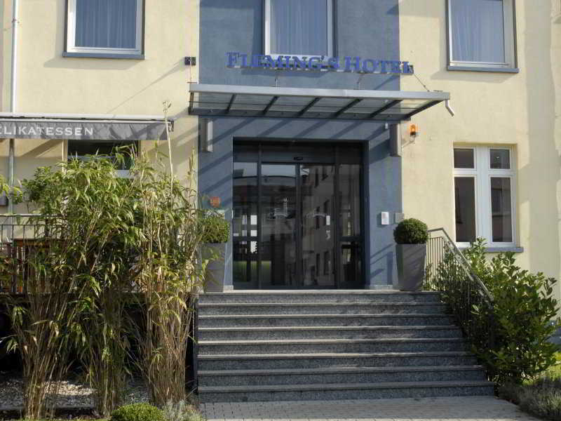 Hotel Lumiere An Der Messe "New Opening" Frankfurt am Main Buitenkant foto
